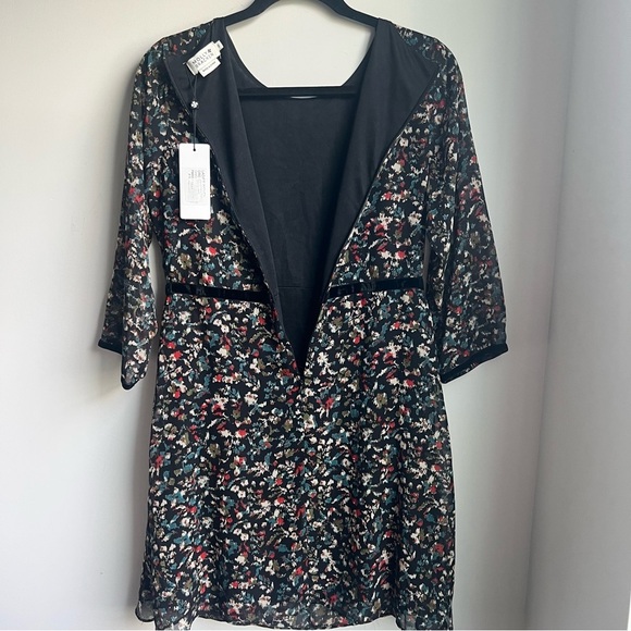 NWT Molly Bracken Dress with 3/4 Sleeves and Crew Neck - Small - Picture 9 of 16